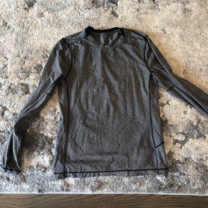 Men’s lululemon running shirt